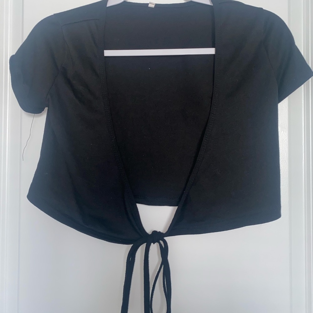 shein black tie up top; small